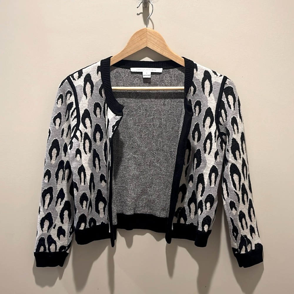 DIANE von FURSTENBERG - Cropped Wool Animal Print Cardigan
